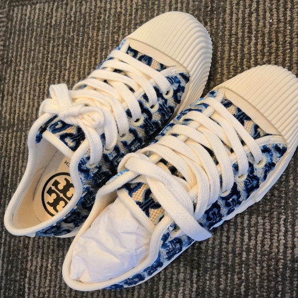 tory burch buddy sneaker